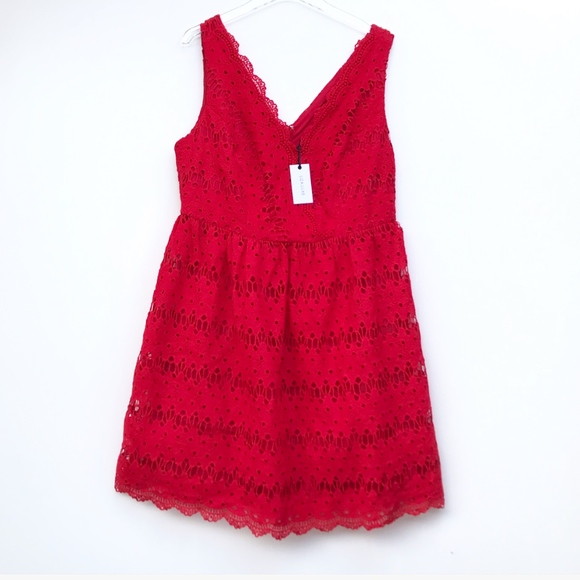 Modcloth Dresses & Skirts - NWT ModCloth Liza Luxe Red Lace Dress 1X